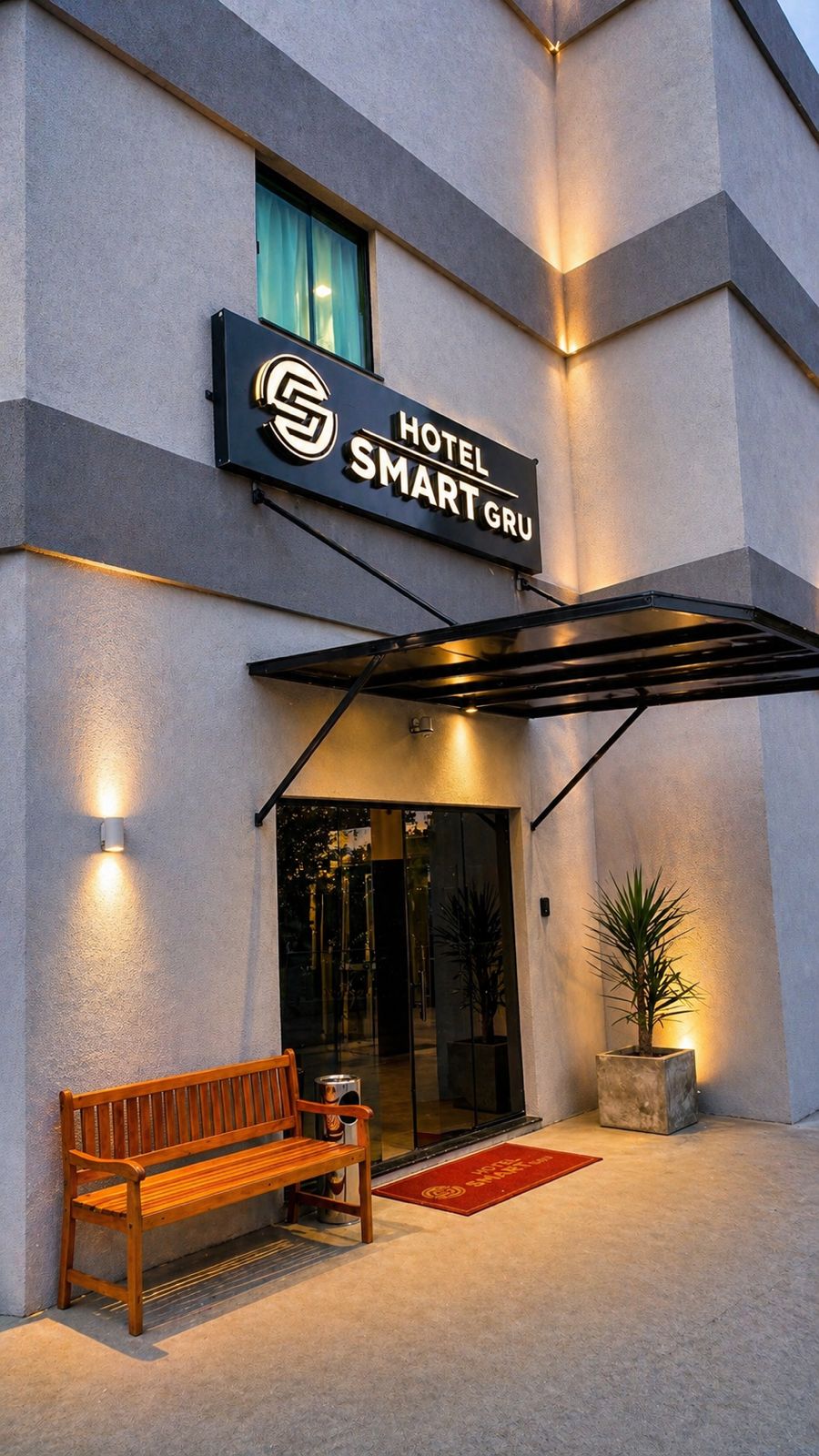 Fachada do Smart Hotel em Guarulhos